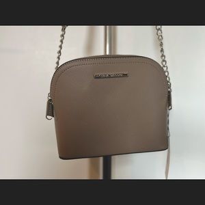 Small Steve Madden Taupe Crossbody Purse